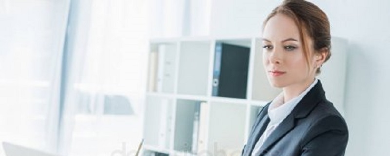 Что выбрать: штатного бухгалтера или услуги на аутсорсинге (удаленно)?